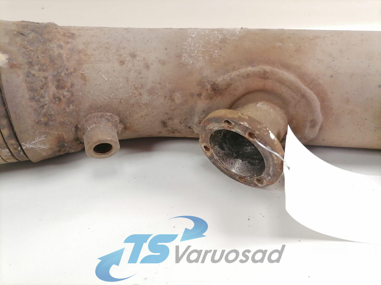 Volvo Exhaust pipe 82414024 - Muffler for Truck: picture 2 Volvo Exhaust pipe 82414024 - Muffler for Truck: picture 2