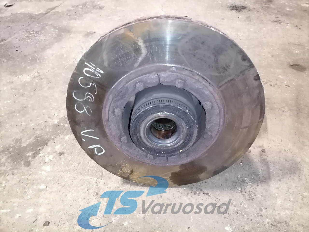 Volvo First wheel hub 1026853 - Wheel hub for Truck: picture 2 Volvo First wheel hub 1026853 - Wheel hub for Truck: picture 2