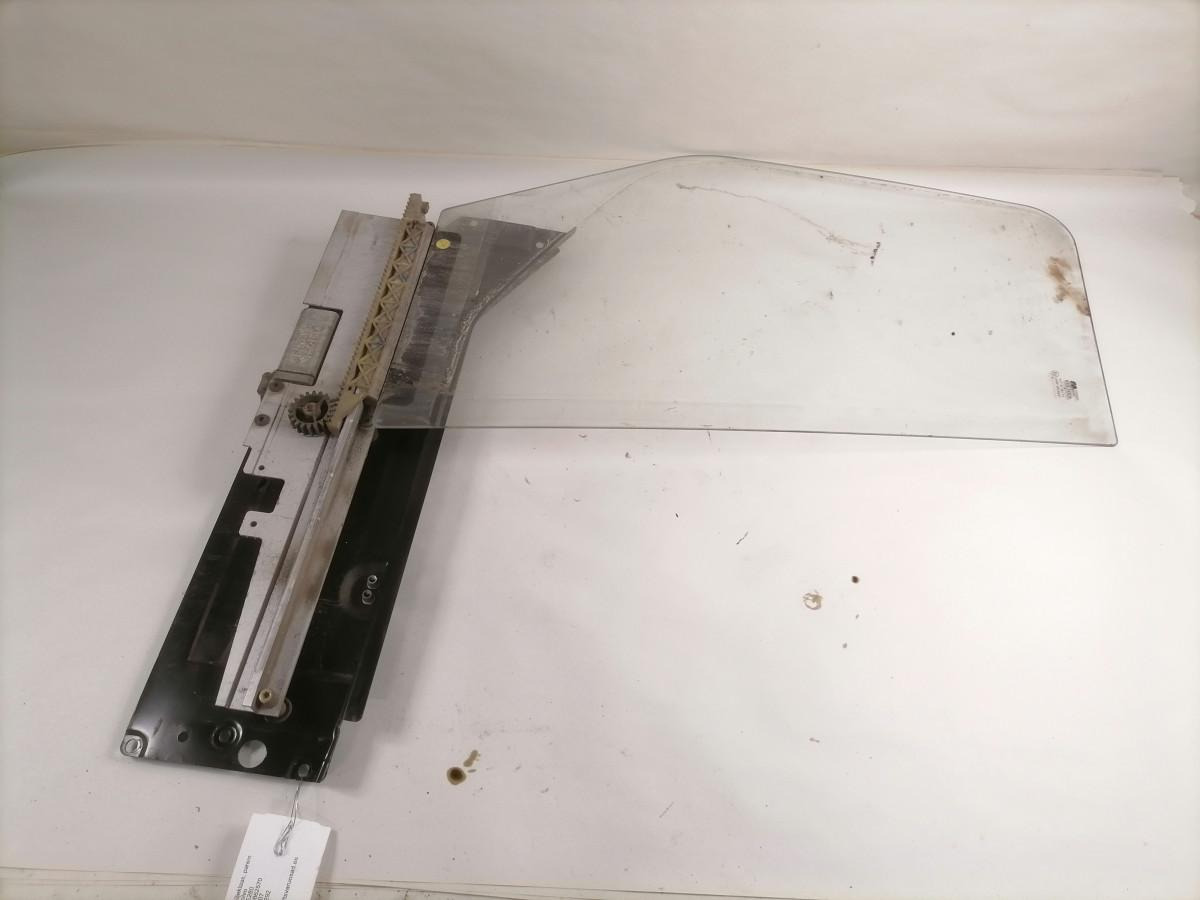 Volvo Küljeklaas, parem 20862570 - Window and parts for Truck: picture 2 Volvo Küljeklaas, parem 20862570 - Window and parts for Truck: picture 2