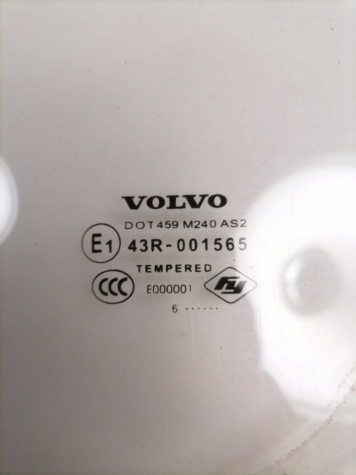 Volvo Küljeklaas, vasak 20768970 - Window and parts for Truck: picture 2 Volvo Küljeklaas, vasak 20768970 - Window and parts for Truck: picture 2