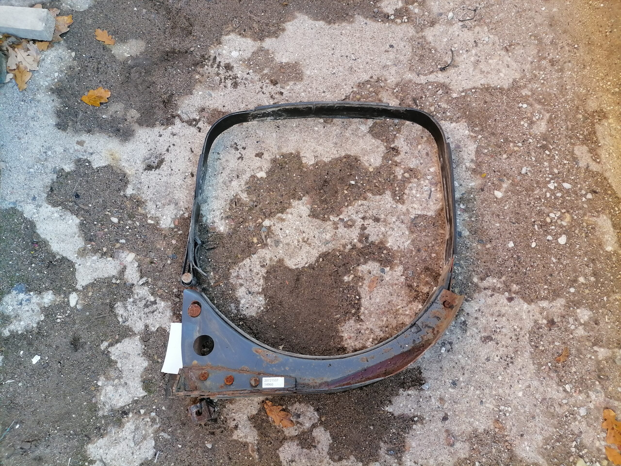 Volvo Kütusepaagi kandur, Volvo 20721537 - Fuel tank for Truck: picture 1 Volvo Kütusepaagi kandur, Volvo 20721537 - Fuel tank for Truck: picture 1