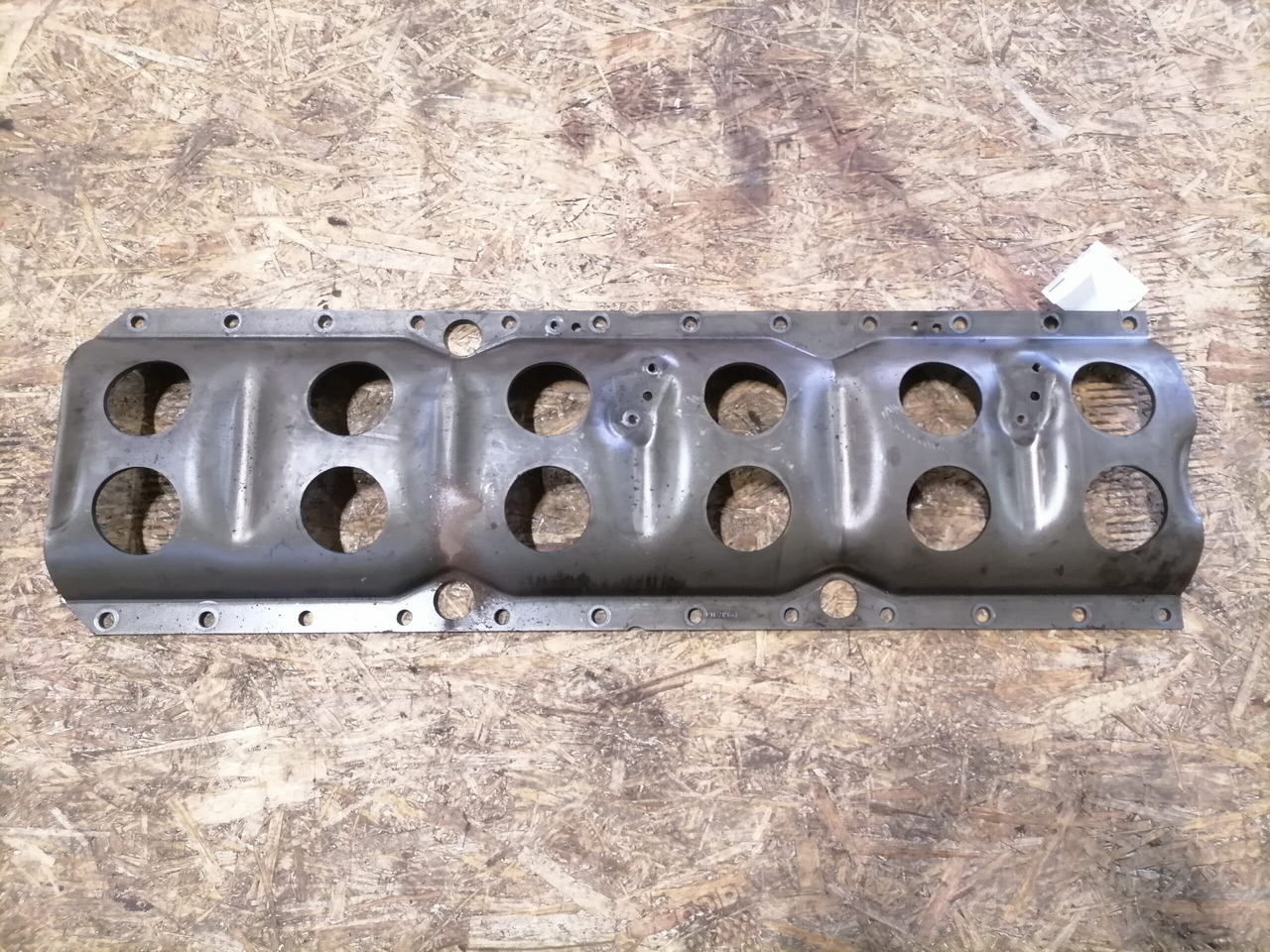 Volvo Ladder frame 20499612 - Oil pan for Truck: picture 2 Volvo Ladder frame 20499612 - Oil pan for Truck: picture 2