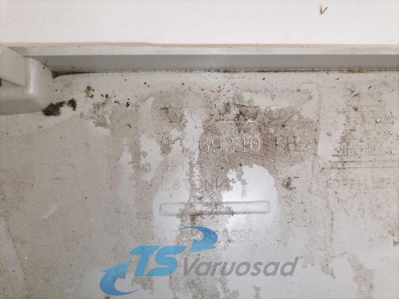 Volvo Salongi plastik 82269340 - Universal part for Truck: picture 3 Volvo Salongi plastik 82269340 - Universal part for Truck: picture 3