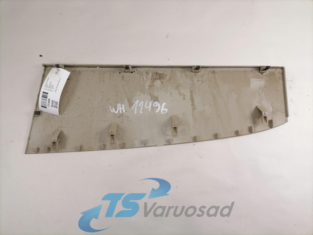 Volvo Salongi plastik 82269340 - Universal part for Truck: picture 2 Volvo Salongi plastik 82269340 - Universal part for Truck: picture 2