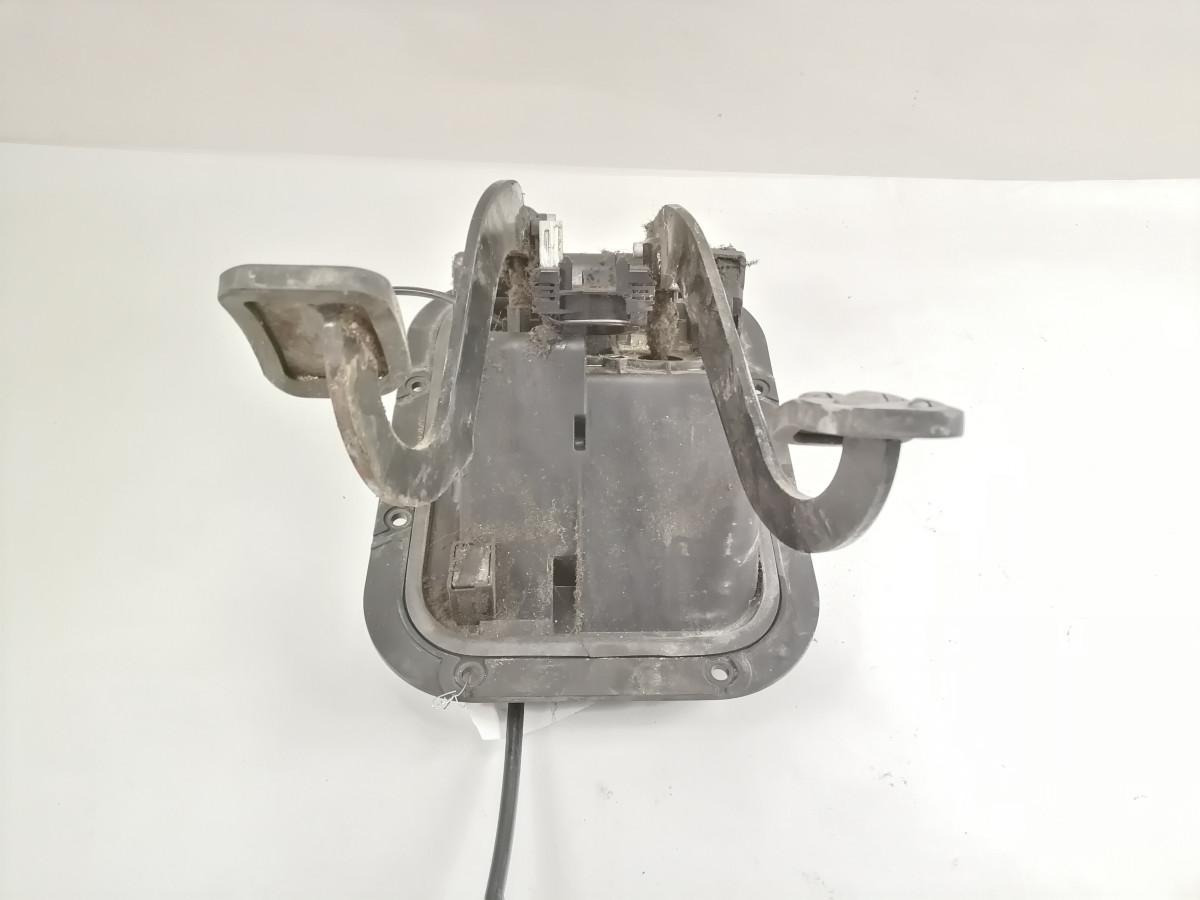 Volvo Siduri + piduri pedaalid 5010640219 - Fuel system for Truck: picture 5 Volvo Siduri + piduri pedaalid 5010640219 - Fuel system for Truck: picture 5