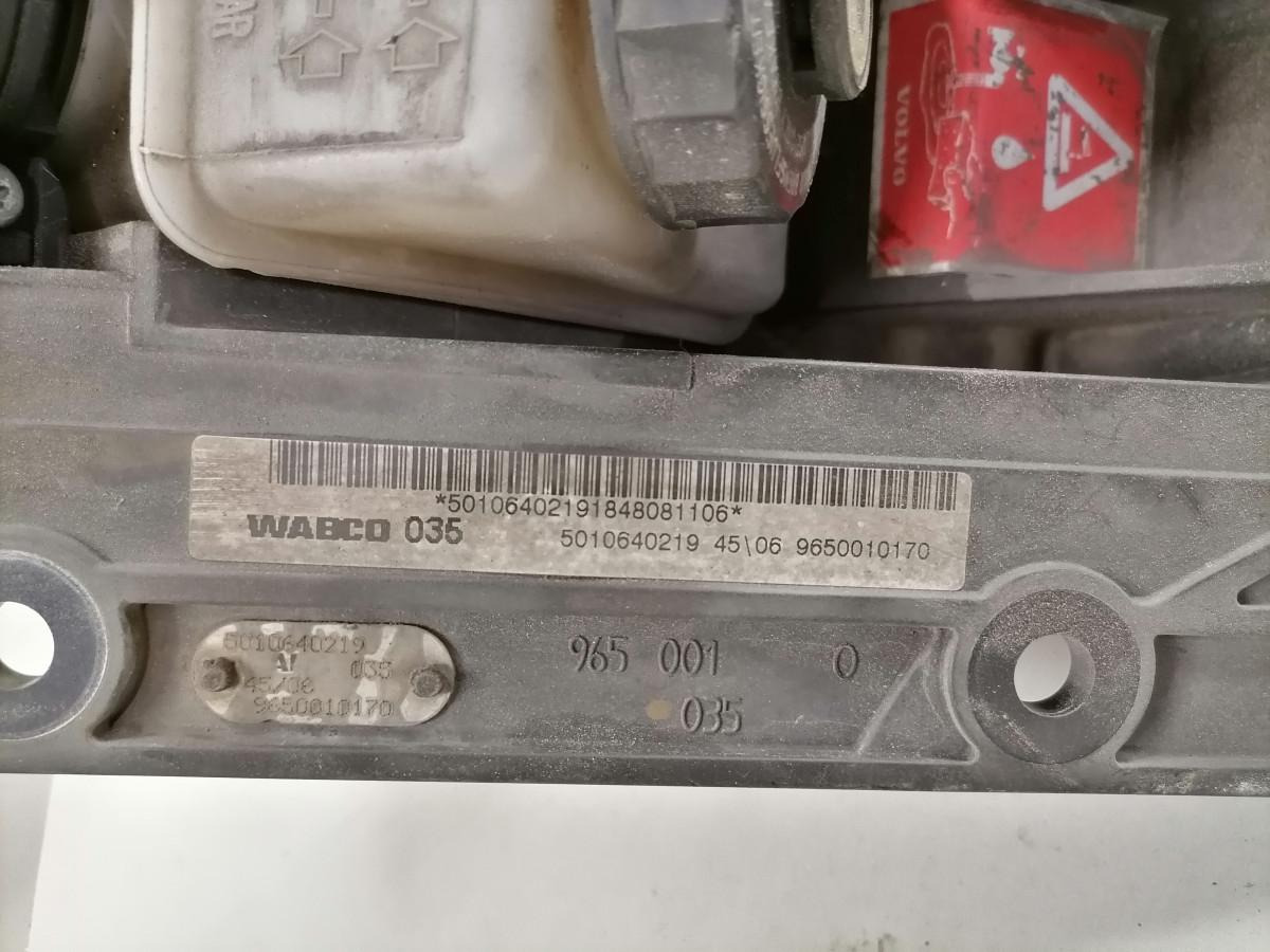 Volvo Siduri + piduri pedaalid 5010640219 - Fuel system for Truck: picture 4 Volvo Siduri + piduri pedaalid 5010640219 - Fuel system for Truck: picture 4