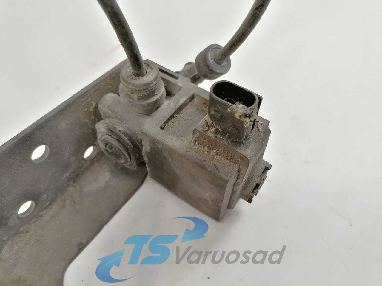Volvo Solenoid valve 21472978 - Brake valve for Truck: picture 2 Volvo Solenoid valve 21472978 - Brake valve for Truck: picture 2