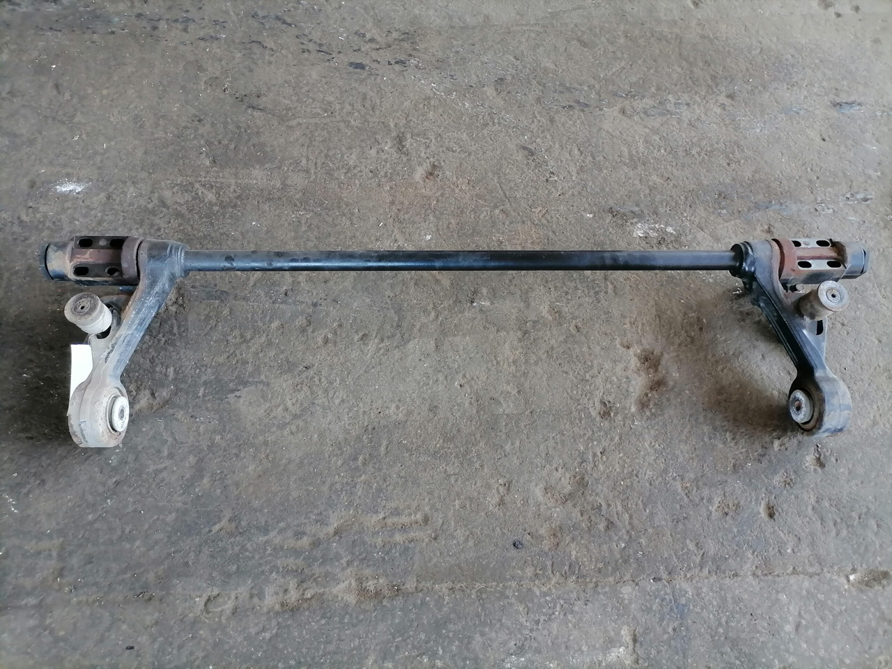 Volvo Volvo FH kabiini torsioonvarras 3198853 - Cab suspension for Truck: picture 2 Volvo Volvo FH kabiini torsioonvarras 3198853 - Cab suspension for Truck: picture 2