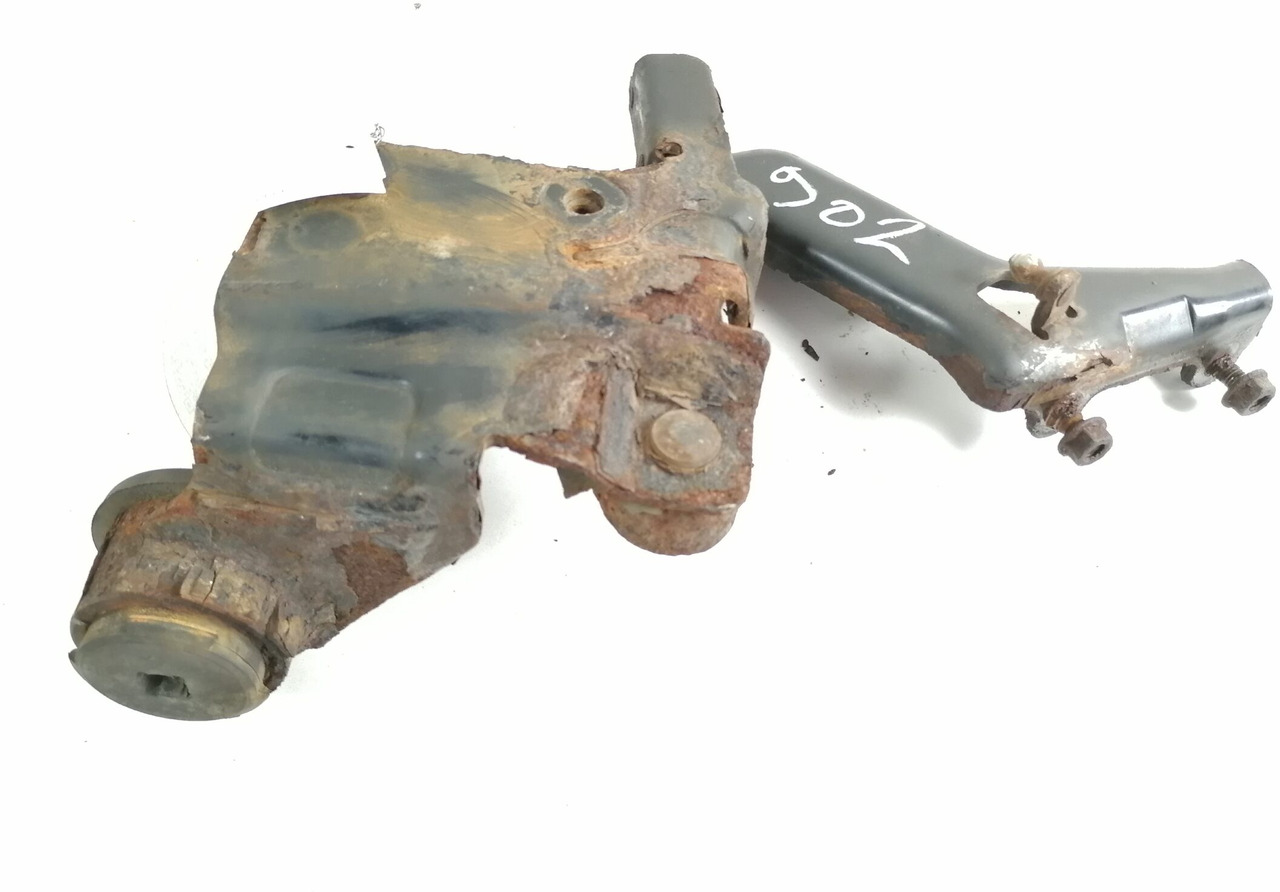 Volvo lower grille carrier hinge 20425955 - Grill for Truck: picture 1 Volvo lower grille carrier hinge 20425955 - Grill for Truck: picture 1