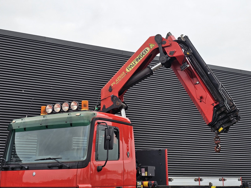 Dropside/ Flatbed truck, Crane truck Mercedes-Benz ACTROS 2541 6X2 / PALFINGER PK 42 t/m CRANE / KRAN: picture 6