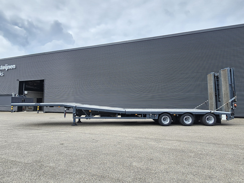 Nooteboom MCO-48-03 / STEERING AXLE / HYDRAULIC RAMPS + BED - Low loader semi-trailer: picture 2 Nooteboom MCO-48-03 / STEERING AXLE / HYDRAULIC RAMPS + BED - Low loader semi-trailer: picture 2