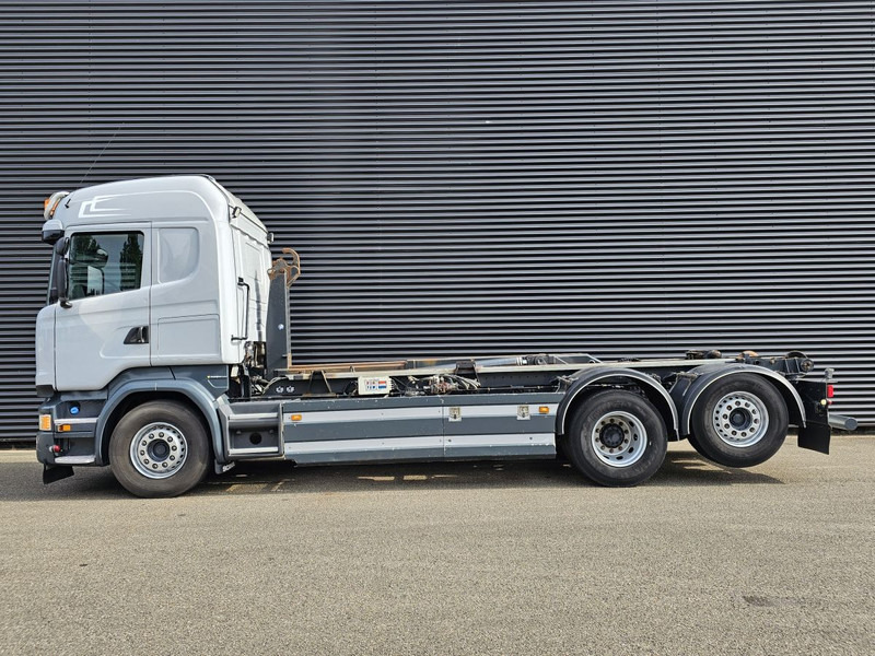 Scania R450 6x2*4 / EURO 6 / VDL HOOKLIFT - Hook lift truck: picture 2 Scania R450 6x2*4 / EURO 6 / VDL HOOKLIFT - Hook lift truck: picture 2