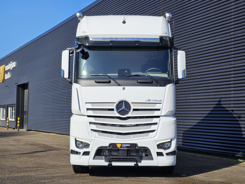 Mercedes-Benz ACTROS 3363 / 6x4 / !!NEW!! / RETARDER / PTO - Tractor unit: picture 5 Mercedes-Benz ACTROS 3363 / 6x4 / !!NEW!! / RETARDER / PTO - Tractor unit: picture 5