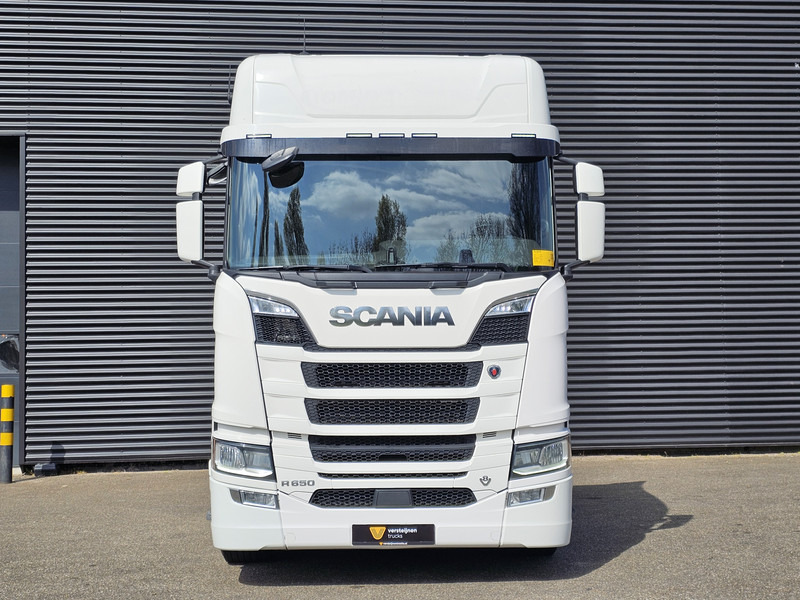 Scania R650 V8 / 6X4 / FULL AIR / PARKING COOLER - Tractor unit: picture 4 Scania R650 V8 / 6X4 / FULL AIR / PARKING COOLER - Tractor unit: picture 4