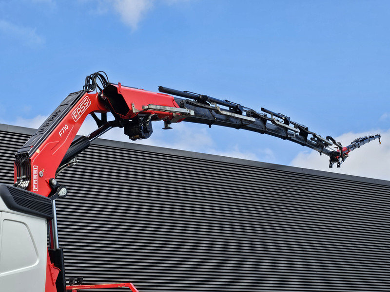 Volvo FH 540 8x4-4 / FASSI 71 t/m CRANE + JIB WINCH / KRAN / GRUA - Crane truck: picture 2 Volvo FH 540 8x4-4 / FASSI 71 t/m CRANE + JIB WINCH / KRAN / GRUA - Crane truck: picture 2