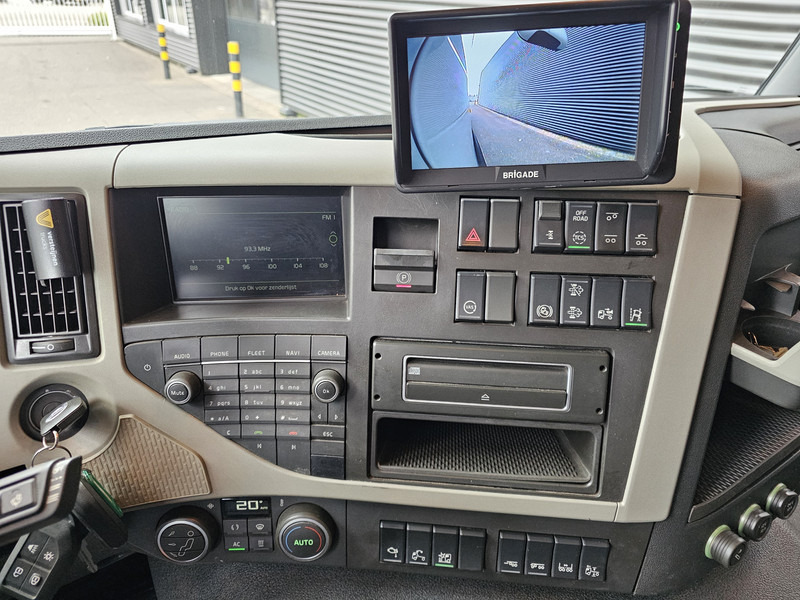 Dropside/ Flatbed truck, Crane truck Volvo FM500 / 6x2 / HMF 32TM / KRAN / CRANE: picture 15