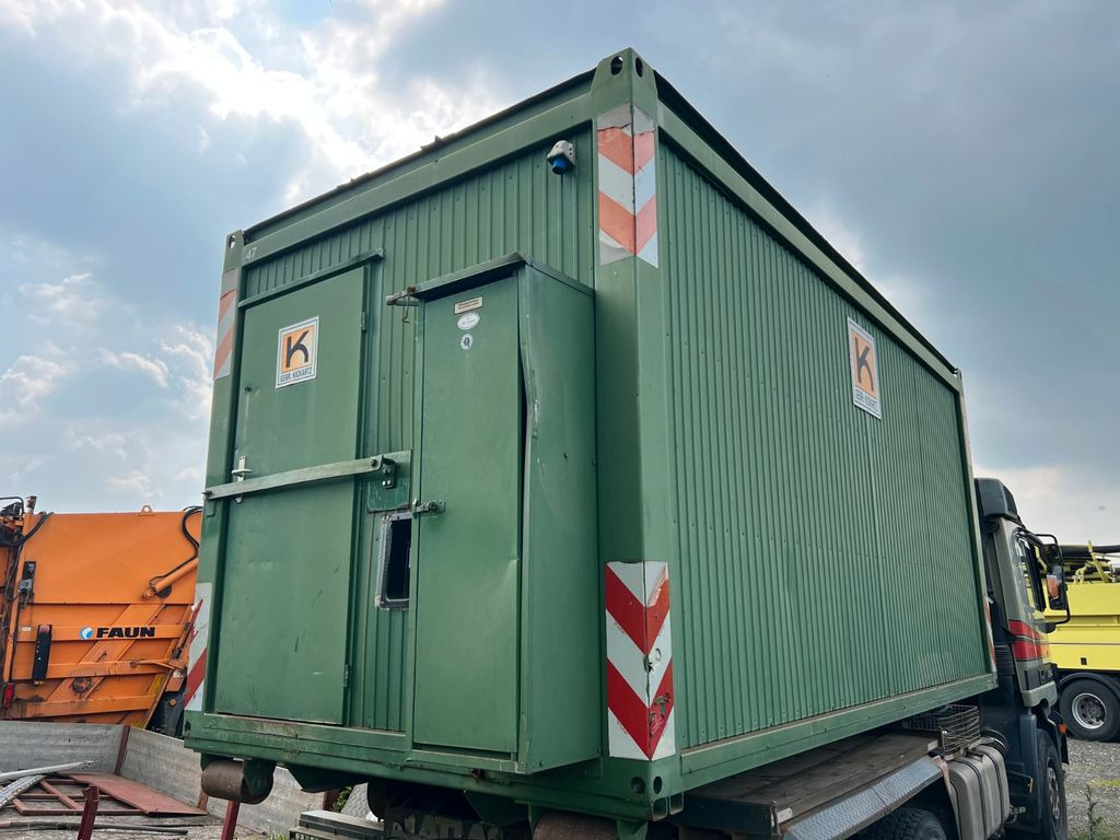Büro Container mit Heizung Licht Tisch Schränke Büro Container mit Heizung Licht Tisch Schränke - Hook lift/ Skip loader system: picture 3 Büro Container mit Heizung Licht Tisch Schränke Büro Container mit Heizung Licht Tisch Schränke - Hook lift/ Skip loader system: picture 3