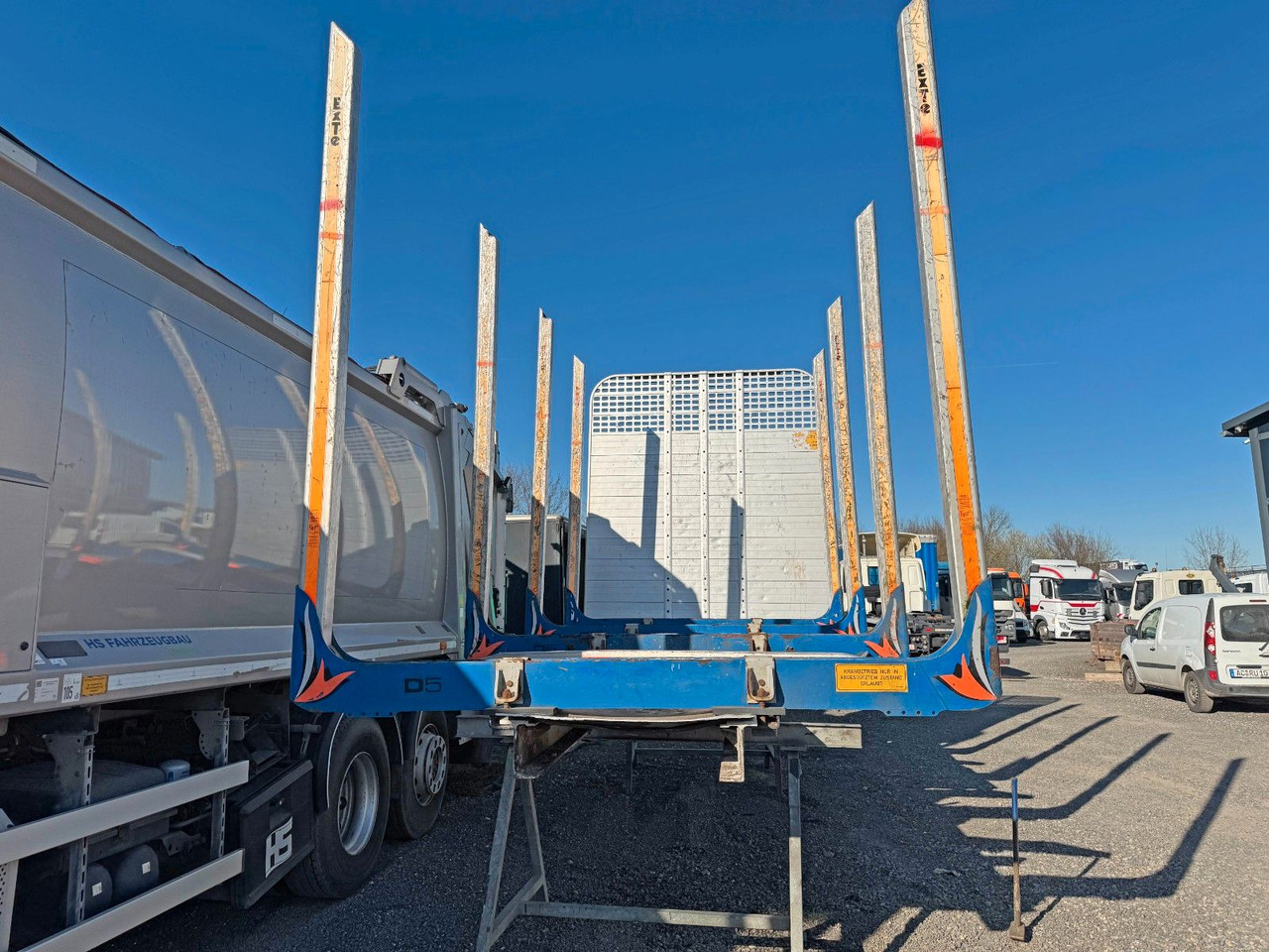 Holzwagenaufbau mit Rungen Aluminium - Crane truck: picture 3 Holzwagenaufbau mit Rungen Aluminium - Crane truck: picture 3
