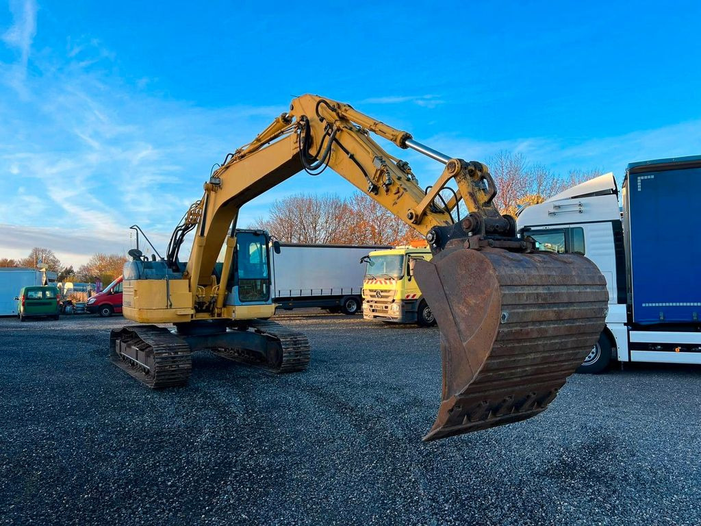 Komatsu PC228USLC 23200 Kg 107 Kw - Crawler excavator: picture 3 Komatsu PC228USLC 23200 Kg 107 Kw - Crawler excavator: picture 3