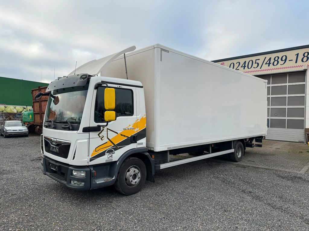 MAN 12.250 4X2 Koffer LBW Klima Diff.Sperre AHK MAN 12.250 4X2 Koffer LBW Klima Diff.Sperre AHK - Box truck: picture 1 MAN 12.250 4X2 Koffer LBW Klima Diff.Sperre AHK MAN 12.250 4X2 Koffer LBW Klima Diff.Sperre AHK - Box truck: picture 1
