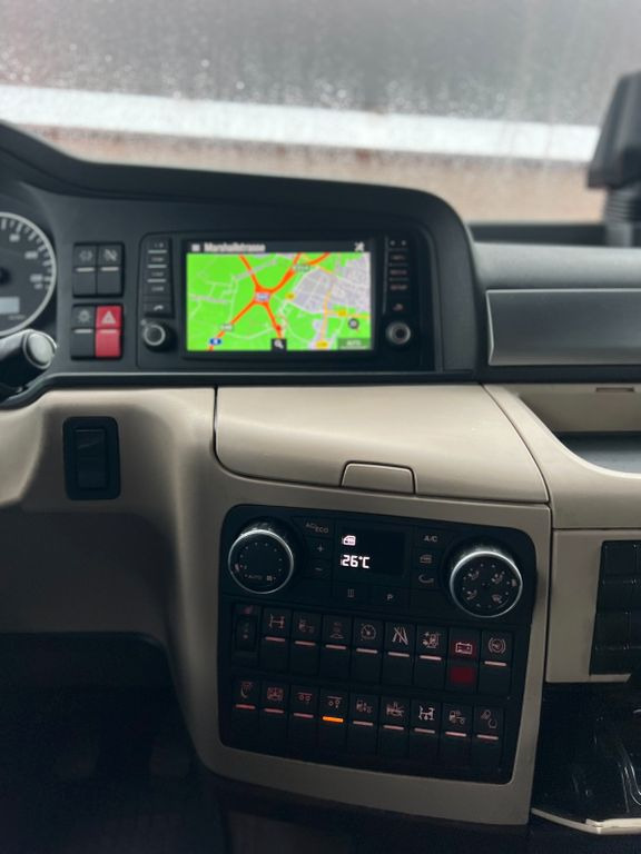 MAN 26.460 6X2 Retarder Klima Navigation guter Zust. MAN 26.460 6X2 Retarder Klima Navigation guter Zust. - Hook lift truck: picture 4 MAN 26.460 6X2 Retarder Klima Navigation guter Zust. MAN 26.460 6X2 Retarder Klima Navigation guter Zust. - Hook lift truck: picture 4