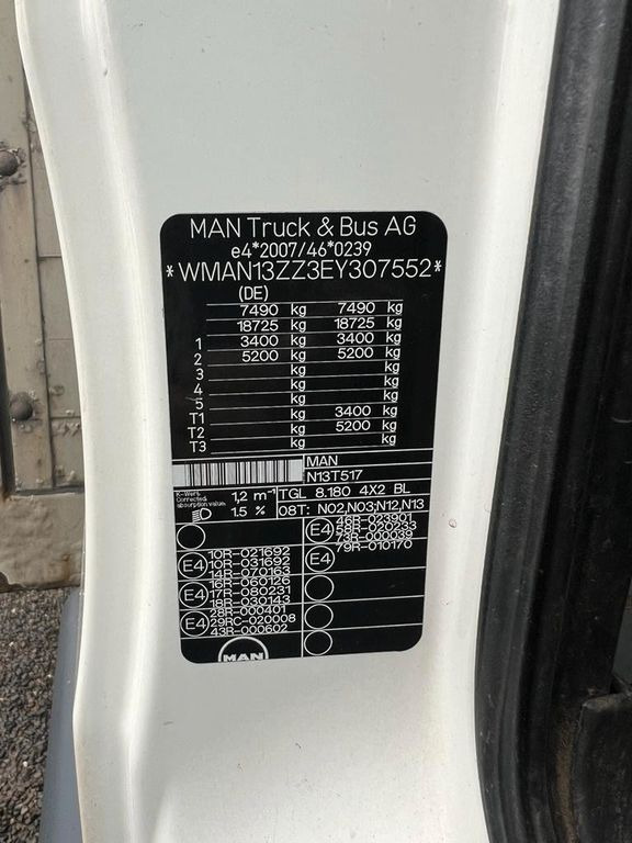 MAN 8.180 4X2 offene Pritsche MAN 8.180 4X2 offene Pritsche - Flatbed van: picture 3 MAN 8.180 4X2 offene Pritsche MAN 8.180 4X2 offene Pritsche - Flatbed van: picture 3