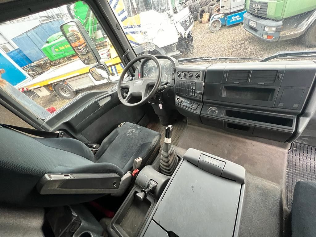 MAN 8.180 4X2 offene Pritsche MAN 8.180 4X2 offene Pritsche - Flatbed van: picture 4 MAN 8.180 4X2 offene Pritsche MAN 8.180 4X2 offene Pritsche - Flatbed van: picture 4