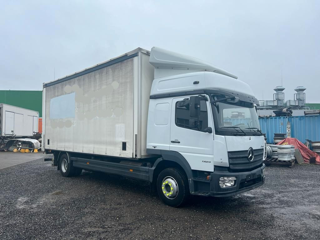 Mercedes-Benz 1324 4X2 Koffer Plane 6 to. Hebebühne - Curtainsider truck: picture 1 Mercedes-Benz 1324 4X2 Koffer Plane 6 to. Hebebühne - Curtainsider truck: picture 1
