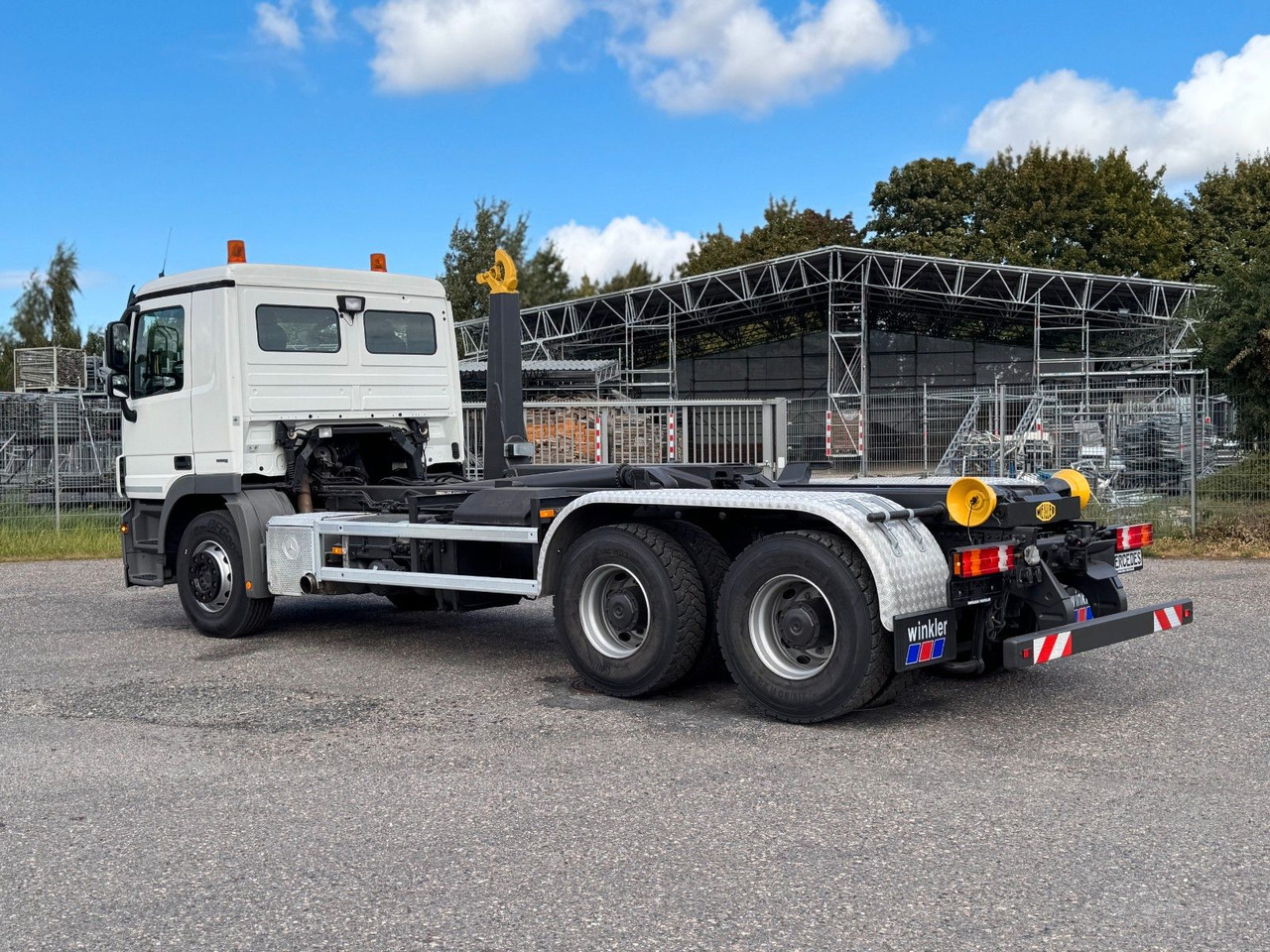 Mercedes-Benz 2641 6X4 Retarder Meiller mit Funk Top Zust - Hook lift truck: picture 1 Mercedes-Benz 2641 6X4 Retarder Meiller mit Funk Top Zust - Hook lift truck: picture 1