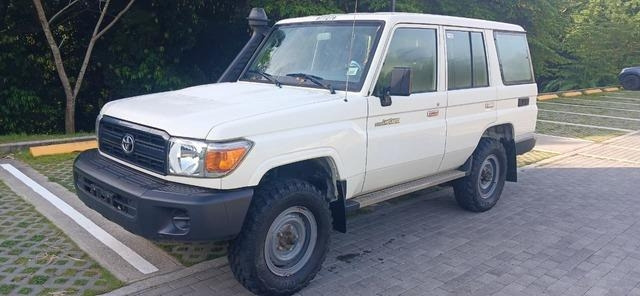 Toyota Land Cruiser 76 - Car: picture 1 Toyota Land Cruiser 76 - Car: picture 1