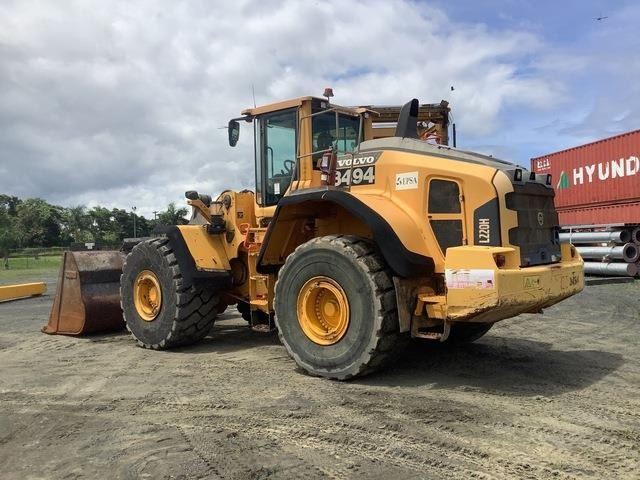 Volvo L220H - Wheel loader: picture 2 Volvo L220H - Wheel loader: picture 2