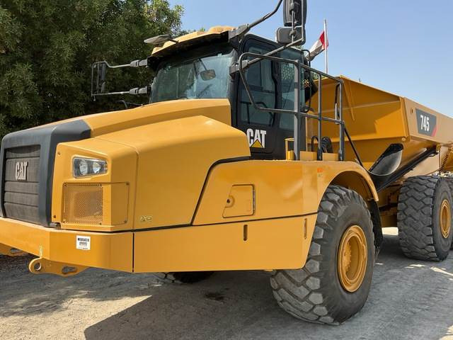 Articulated dumper CAT 745: picture 9