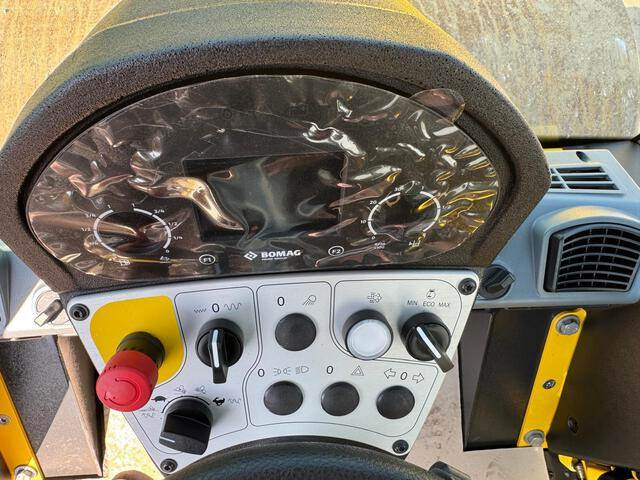 Compactor Bomag BW177D-5 PL: picture 10