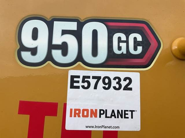 Wheel loader CAT 950GC: picture 14