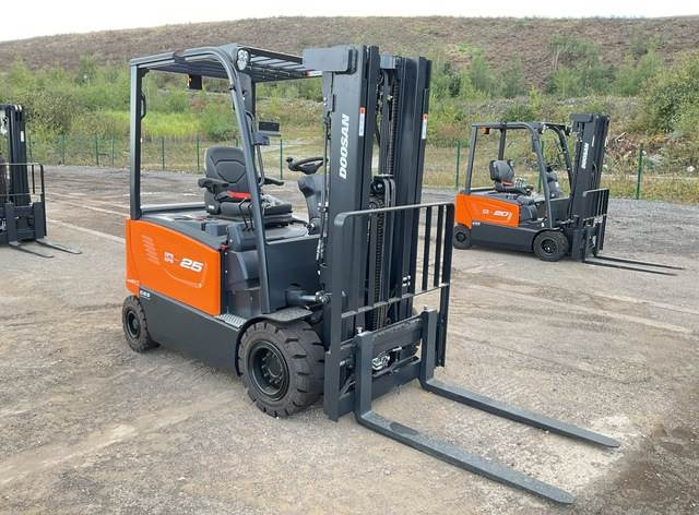 Doosan B25X-7 PLUS - Electric forklift: picture 4 Doosan B25X-7 PLUS - Electric forklift: picture 4