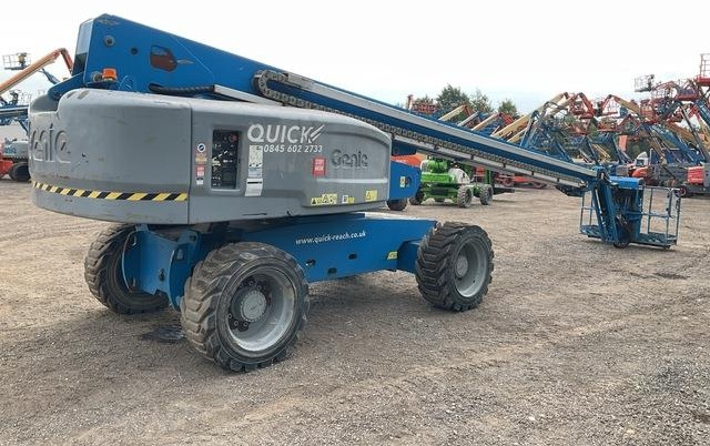 Genie S85 - Articulated boom: picture 3 Genie S85 - Articulated boom: picture 3