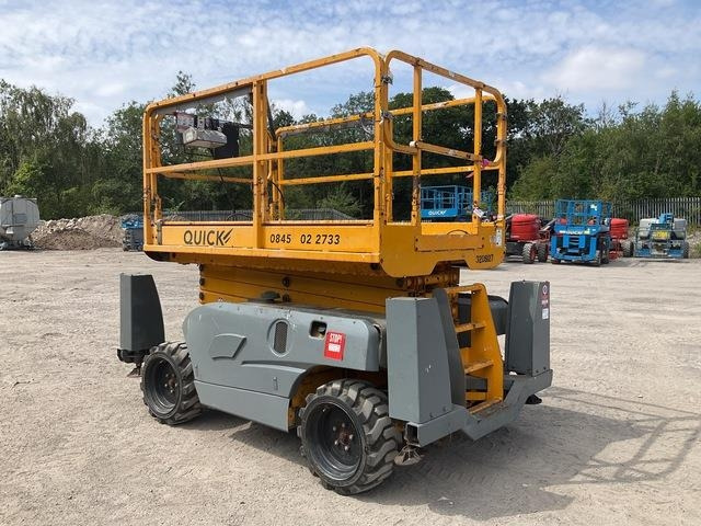 Haulotte Compact 12DX - Scissor lift: picture 3 Haulotte Compact 12DX - Scissor lift: picture 3