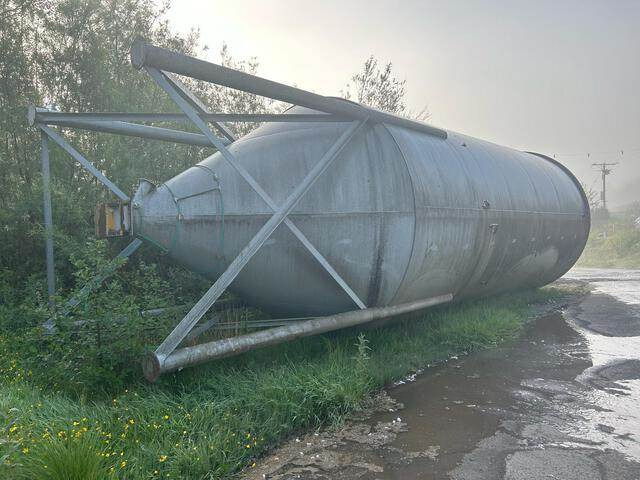 Quantity of (2) Cement Silo - Cement silo: picture 2 Quantity of (2) Cement Silo - Cement silo: picture 2