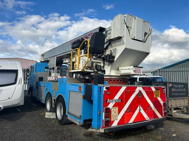 Volvo FL10 - Crane truck: picture 2 Volvo FL10 - Crane truck: picture 2