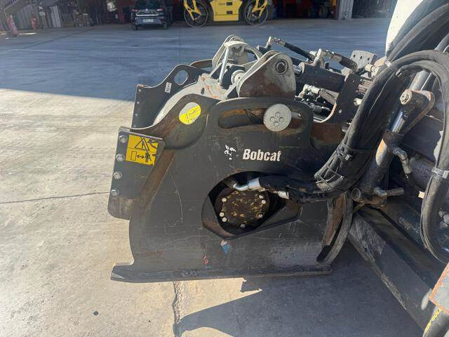 Skid steer loader Bobcat S650: picture 13