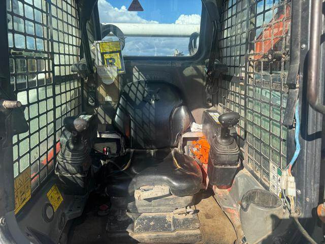 Skid steer loader Bobcat S650: picture 17