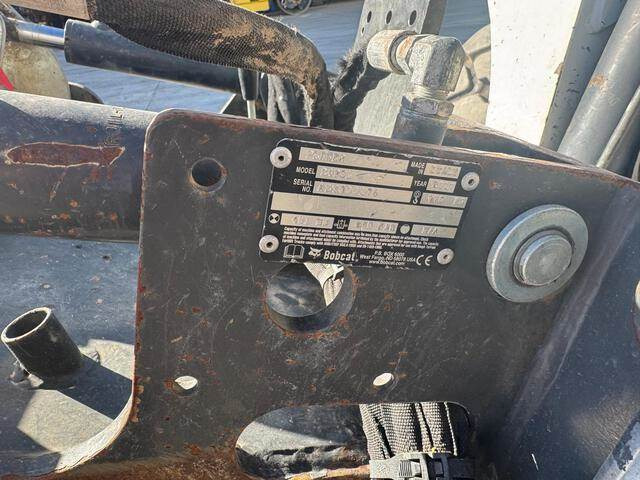 Skid steer loader Bobcat S650: picture 14