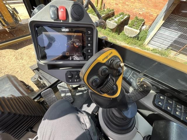 Wheel excavator JCB HD110WTT4: picture 19