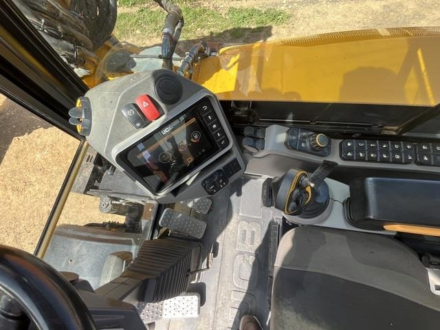Wheel excavator JCB HD110WTT4: picture 16