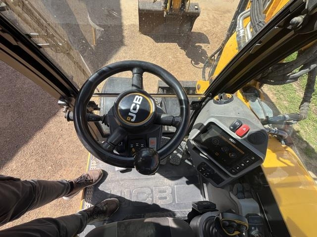 Wheel excavator JCB HD110WTT4: picture 15