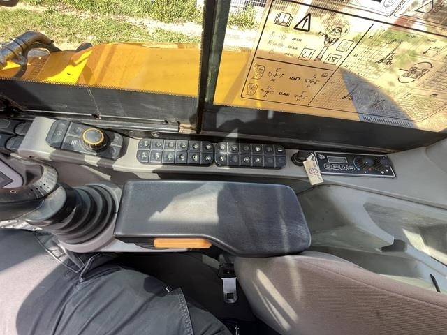 Wheel excavator JCB HD110WTT4: picture 20