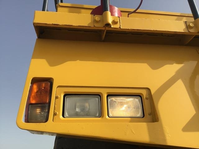 Rigid dumper/ Rock truck Komatsu HD785-5: picture 13