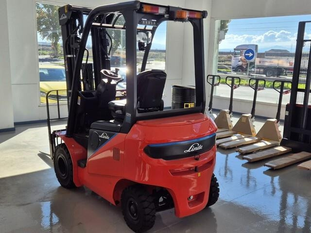 Linde E20 PBHP-01 - Electric forklift: picture 2 Linde E20 PBHP-01 - Electric forklift: picture 2