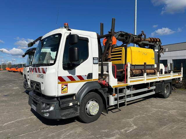 Renault D250 - Drilling rig: picture 2 Renault D250 - Drilling rig: picture 2
