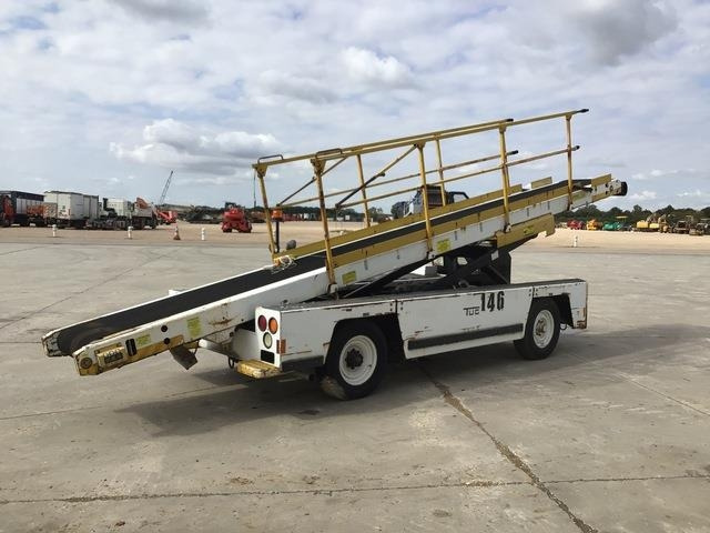 Tug T660-1 - Belt loader: picture 3 Tug T660-1 - Belt loader: picture 3